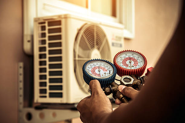 Professional Hvac technician working in Peachtree City, GA